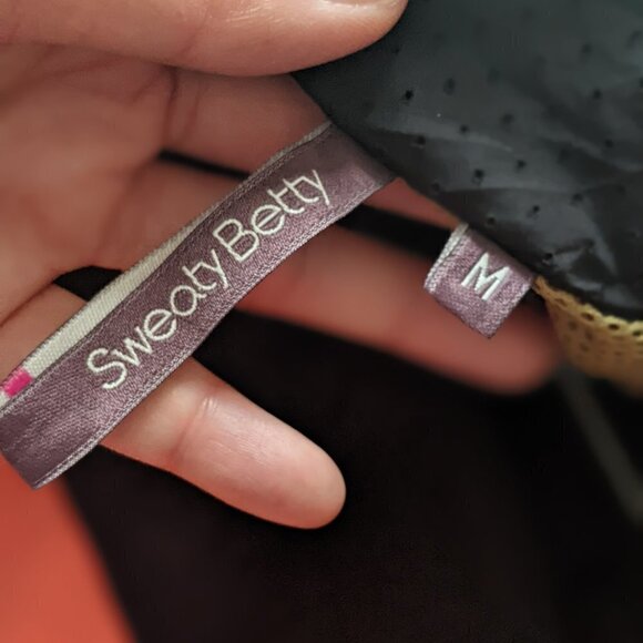 Sweaty Betty Windbreaker Jacket Black Pink M Athleisure Workout gorpcore street - Picture 7 of 9